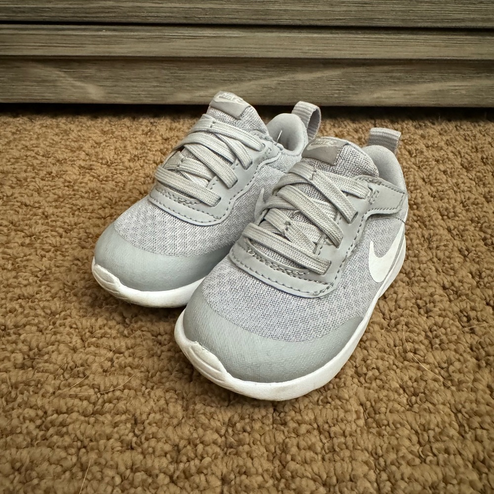 Nike Tanjun Easy On Size 4.5C